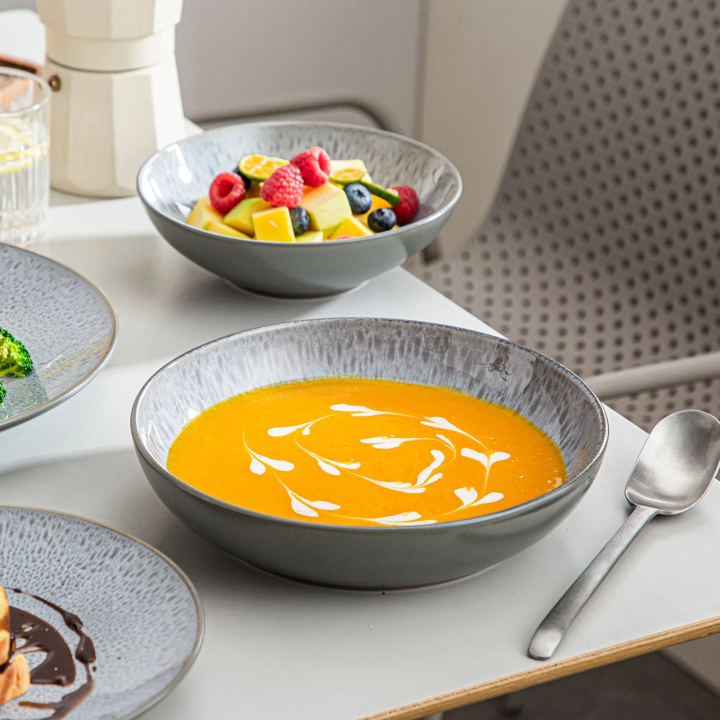 vancasso 4-16 Piece Embossed Stoneware Tableware Set with 4PCS Dinner/Dessert Plate/Soup Bowl for 4/8/12 person