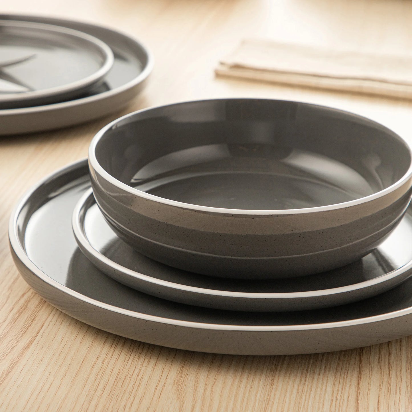 Vancasso 4-16 Piece Grey Stoneware Set Sesame Glaze Ceramic Dinnerware Set with Up To 4PCS Dinner/Dessert Plate/Soup Bowl/Mug