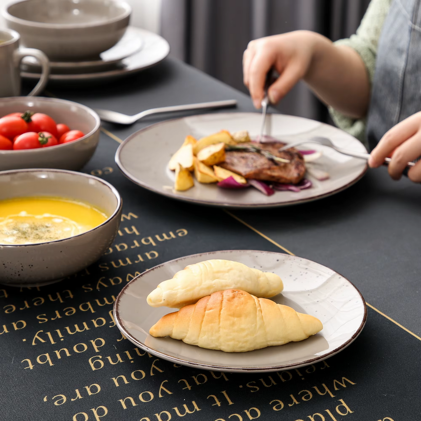 Vancasso Grey 16 / 32 Piece Ceramic Stoneware Dinnerware Set