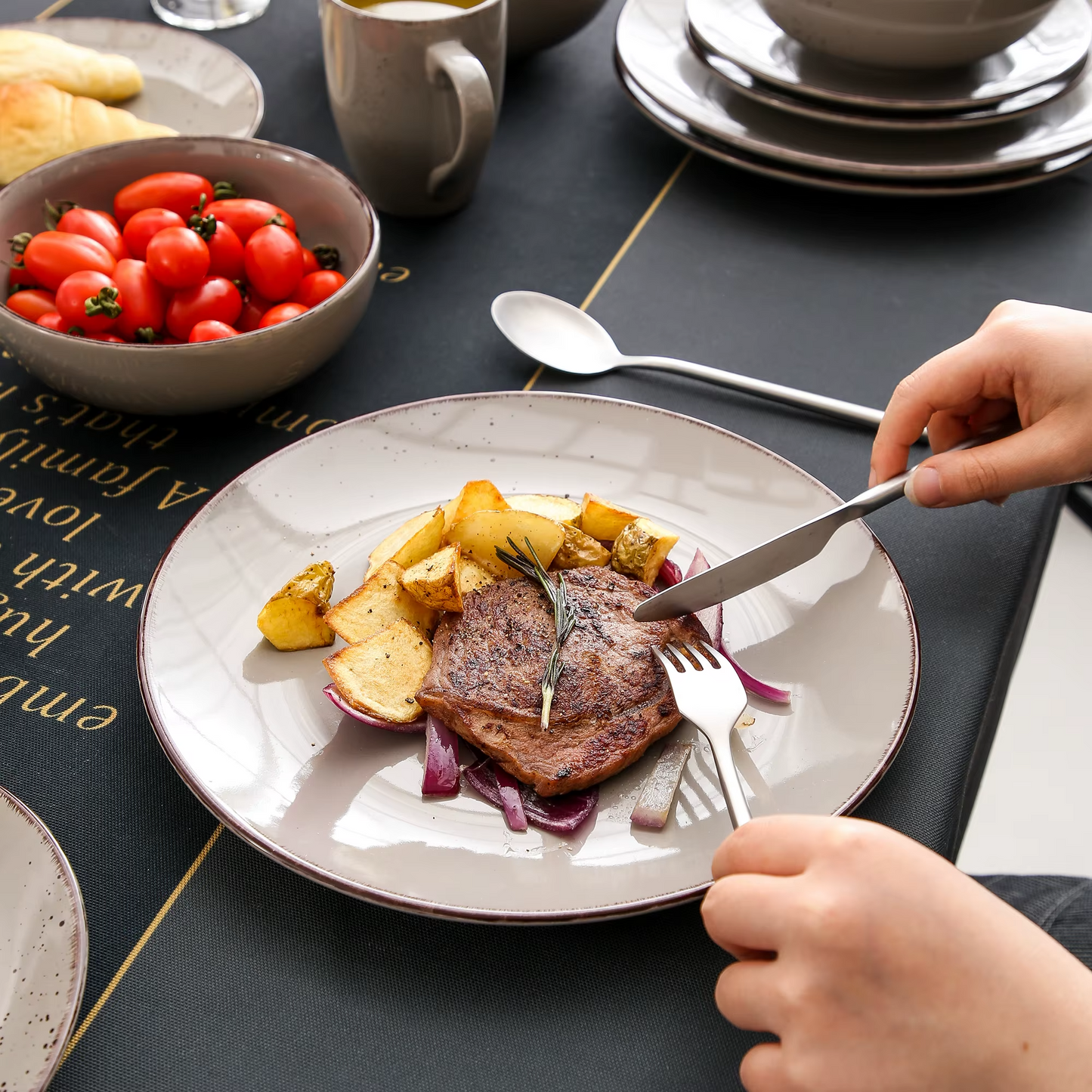 Vancasso Grey 16 / 32 Piece Ceramic Stoneware Dinnerware Set